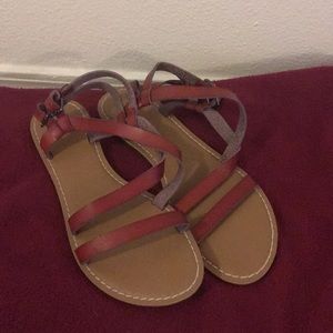 NEVER WORN! old navy maroon sandals ♥️